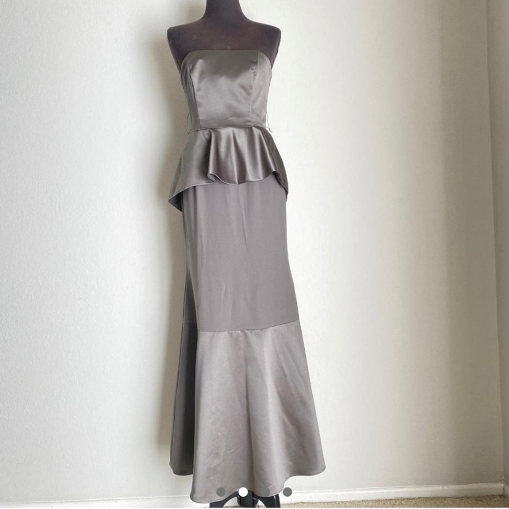 Vera Wang Gray Sheath Dress